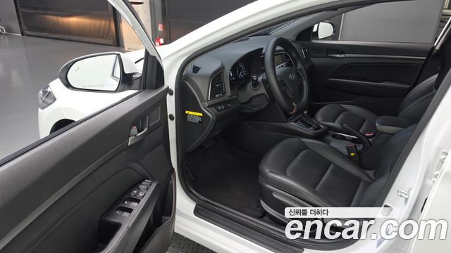Hyundai Avante (AD) 1.6 GDI Value Plus 2018 — фото 10