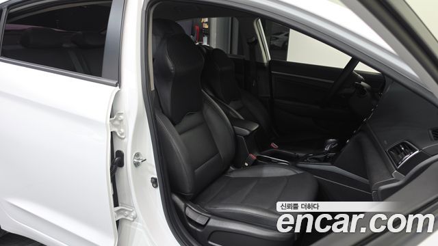 Hyundai Avante (AD) 1.6 GDI Value Plus 2018 — фото 12