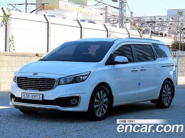 Kia Carnival 9-seater Luxury 2016 — фото 1