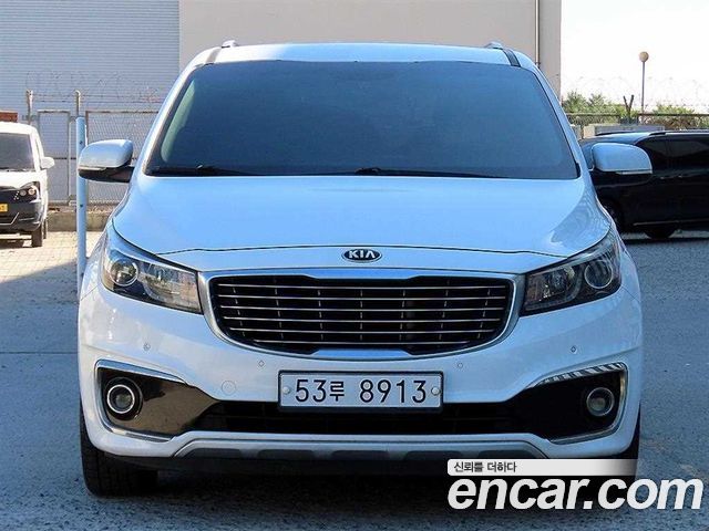 Kia Carnival 9-seater Luxury 2016 — фото 2
