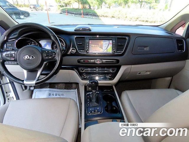 Kia Carnival 9-seater Luxury 2016 — фото 8