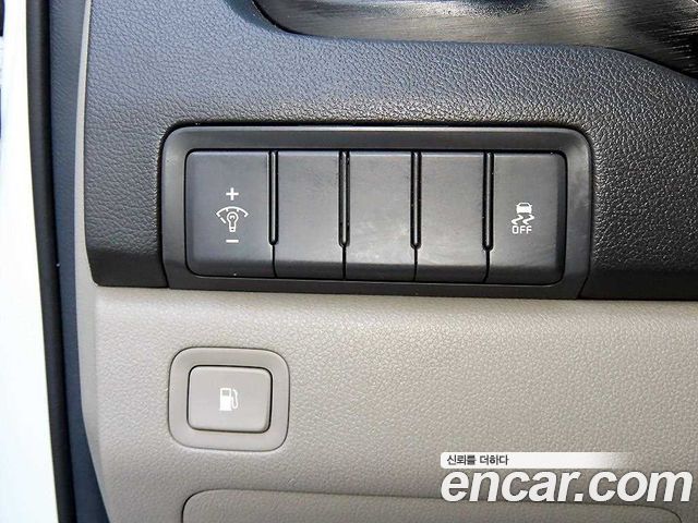 Kia Carnival 9-seater Luxury 2016 — фото 16