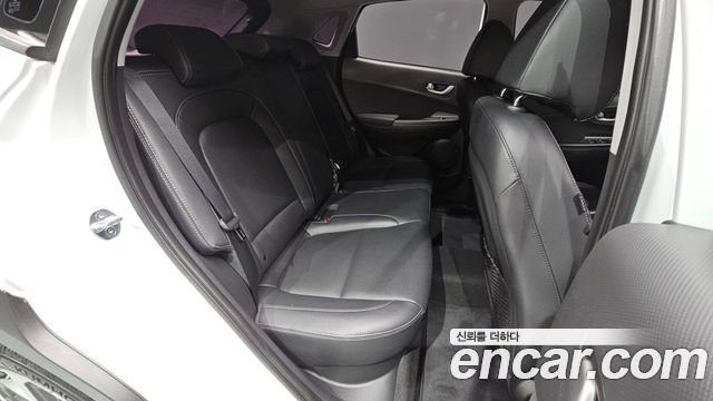 Hyundai Kona 1.6 Turbo 2WD Modern pop 2018 — фото 11