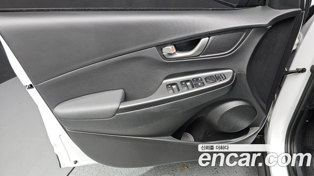 Hyundai Kona 1.6 Turbo 2WD Modern pop 2018 — фото 24