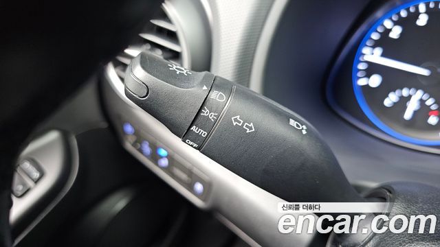 Hyundai Kona 1.6 Turbo 2WD Modern pop 2018 — фото 27