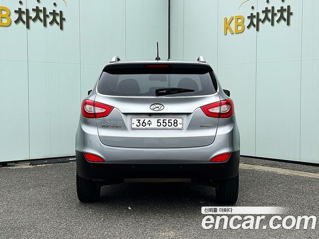 Hyundai Tucson ix Diesel(e-VGT) 2WD Smart special 2015 — фото 4