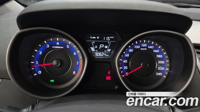 Hyundai Avante 1.6 GDi Smart Standard 2015 — фото 8
