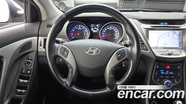 Hyundai Avante 1.6 GDi Smart Standard 2015 — фото 13