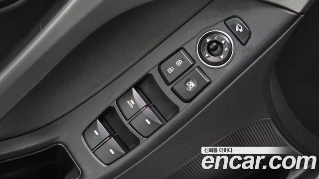 Hyundai Avante 1.6 GDi Smart Standard 2015 — фото 15