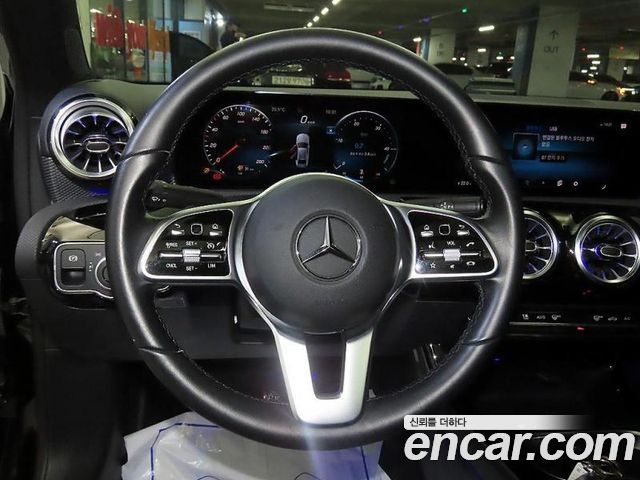 Mercedes-Benz A-Class (W177) A250 4MATIC Sedan 2021 — фото 8