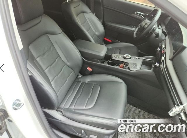 Kia Sportage (V) Gasoline 1.6 Turbo 2WD Signature 2025 — фото 20