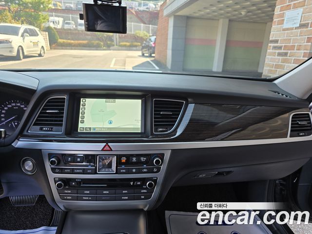 Genesis G80 3.3 GDI AWD Luxury 2018 — фото 10