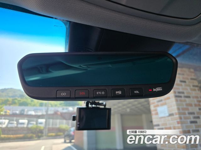 Genesis G80 3.3 GDI AWD Luxury 2018 — фото 16
