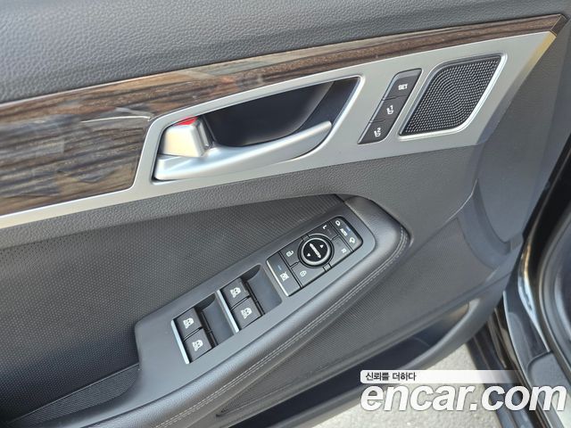 Genesis G80 3.3 GDI AWD Luxury 2018 — фото 18