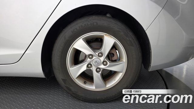 Hyundai Avante 1.6 GDi Style 2015 — фото 21