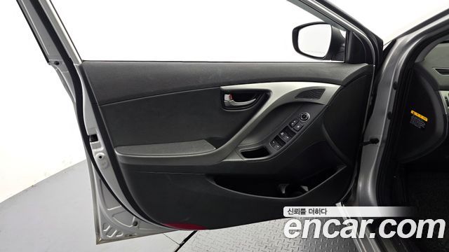 Hyundai Avante 1.6 GDi Style 2015 — фото 24