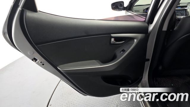 Hyundai Avante 1.6 GDi Style 2015 — фото 25