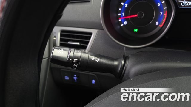 Hyundai Avante 1.6 GDi Style 2015 — фото 27