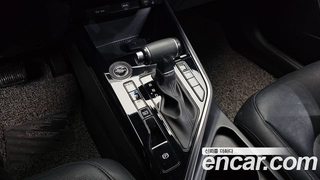 Kia Niro Prestige 2023 — фото 9