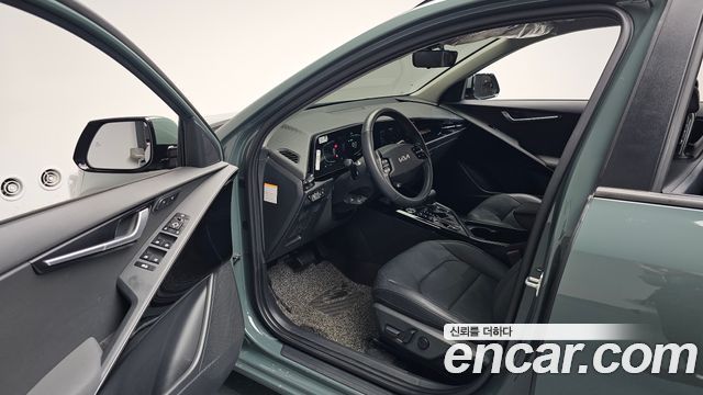 Kia Niro Prestige 2023 — фото 10