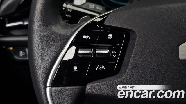 Kia Niro Prestige 2023 — фото 14