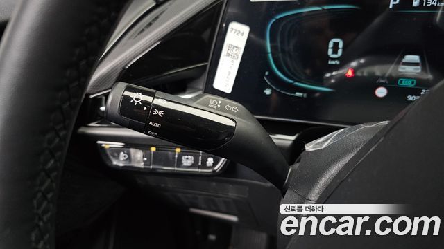 Kia Niro Prestige 2023 — фото 17