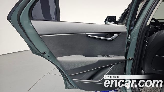 Kia Niro Prestige 2023 — фото 25