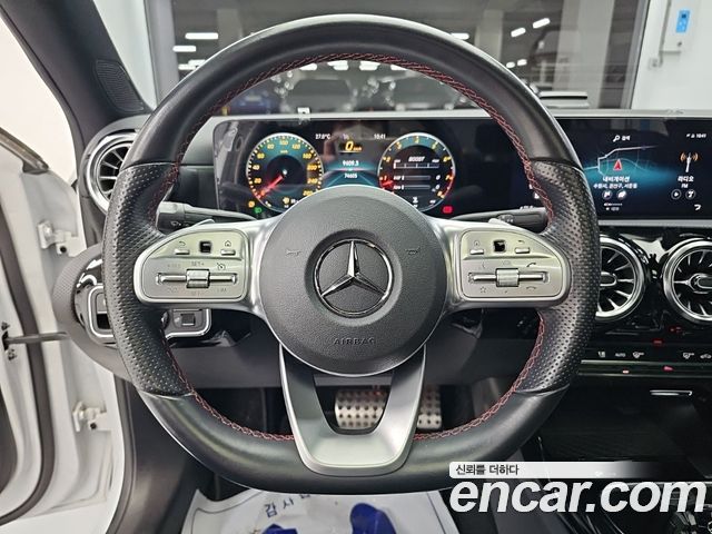 Mercedes-Benz A-Class (W177) AMG A35 4MATIC Sedan 2021 — фото 9