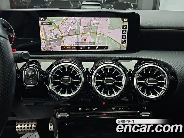 Mercedes-Benz A-Class (W177) AMG A35 4MATIC Sedan 2021 — фото 10