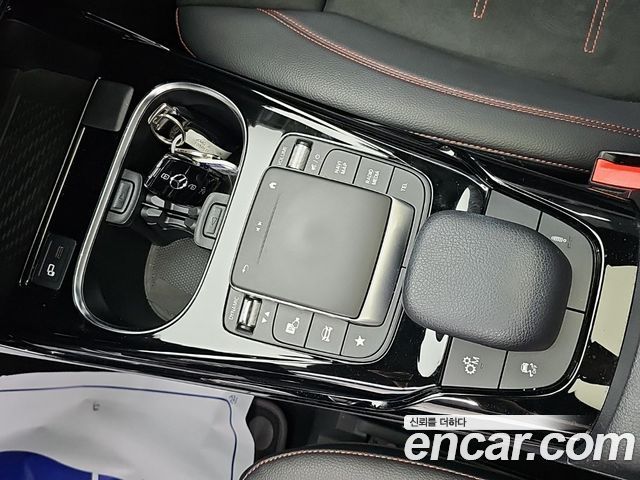 Mercedes-Benz A-Class (W177) AMG A35 4MATIC Sedan 2021 — фото 21