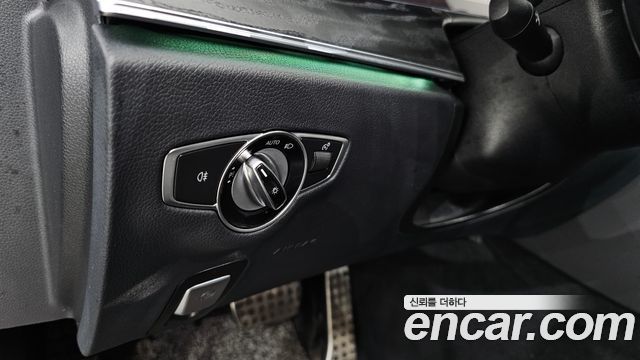 Mercedes-Benz E-Class (W213) E220d 4MATIC AMG Line 2021 — фото 20