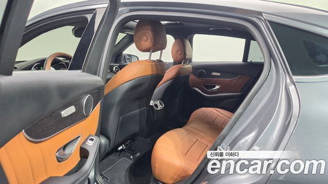 Mercedes-Benz GLC-Class (X253) GLC300e 4MATIC Coupe 2021 — фото 11