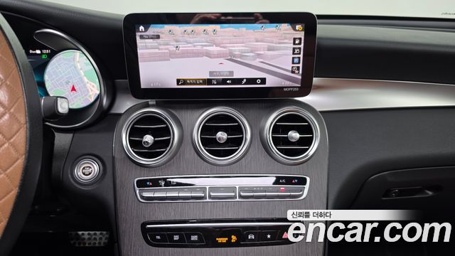 Mercedes-Benz GLC-Class (X253) GLC300e 4MATIC Coupe 2021 — фото 14