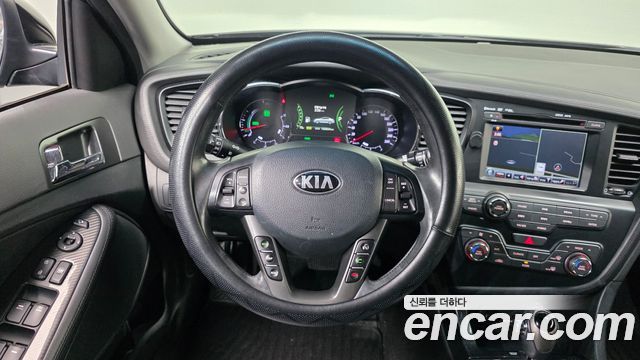 Kia K5 Hybrid Luxury 2013 — фото 17
