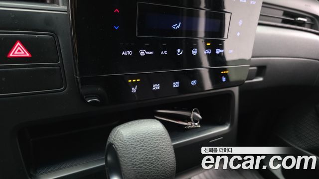 Hyundai Staria Cargo 3-Seater Smart 2024 — фото 18