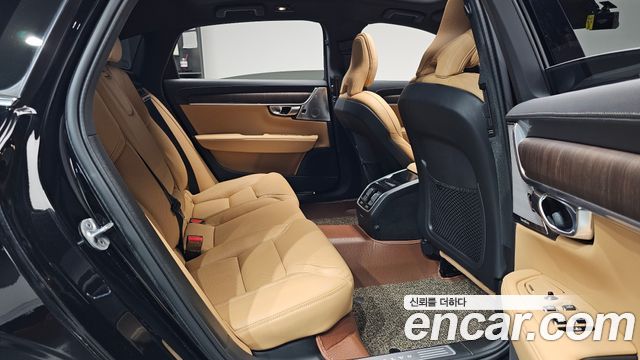 Volvo S90 B6 AWD Ultimate Bright 2023 — фото 11