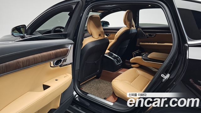Volvo S90 B6 AWD Ultimate Bright 2023 — фото 12