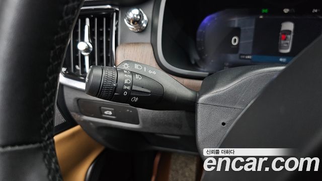 Volvo S90 B6 AWD Ultimate Bright 2023 — фото 15