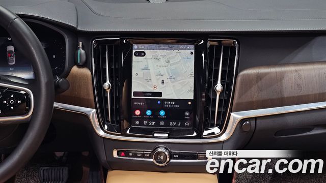 Volvo S90 B6 AWD Ultimate Bright 2023 — фото 18