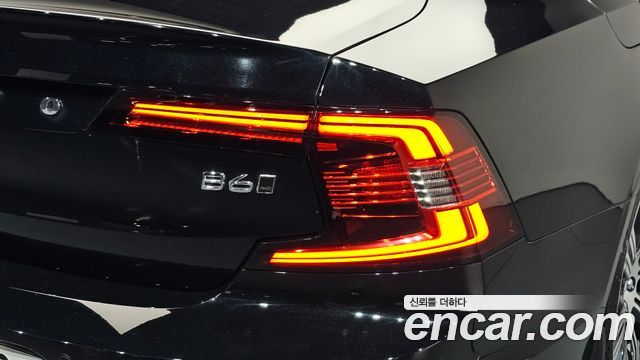 Volvo S90 B6 AWD Ultimate Bright 2023 — фото 23