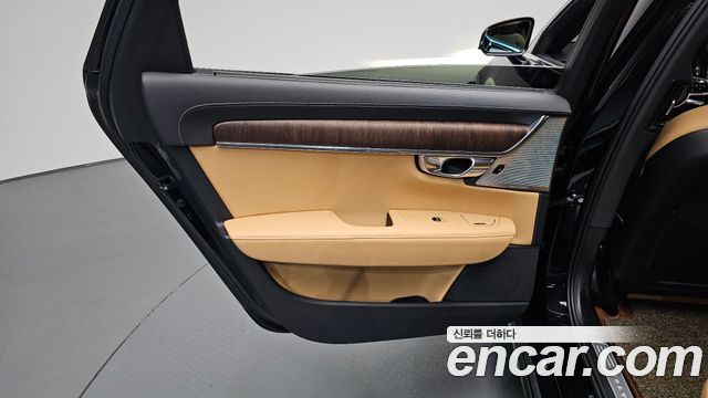 Volvo S90 B6 AWD Ultimate Bright 2023 — фото 25