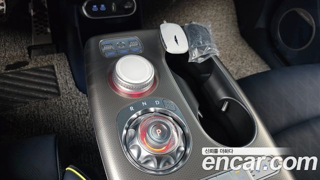 Genesis GV60 Performance AWD 2022 — фото 9