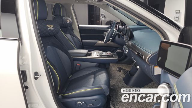 Genesis GV60 Performance AWD 2022 — фото 11