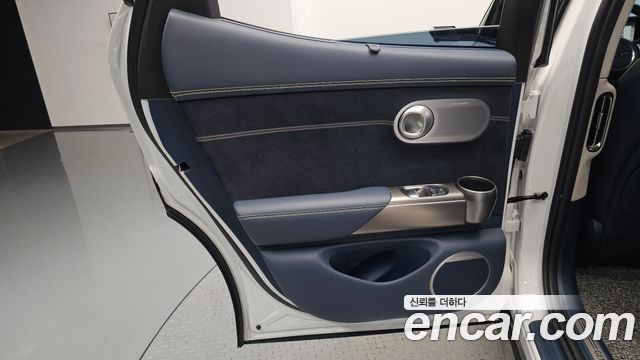 Genesis GV60 Performance AWD 2022 — фото 25
