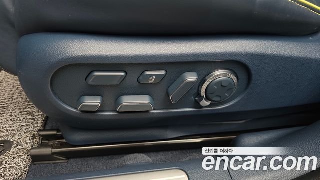 Genesis GV60 Performance AWD 2022 — фото 34