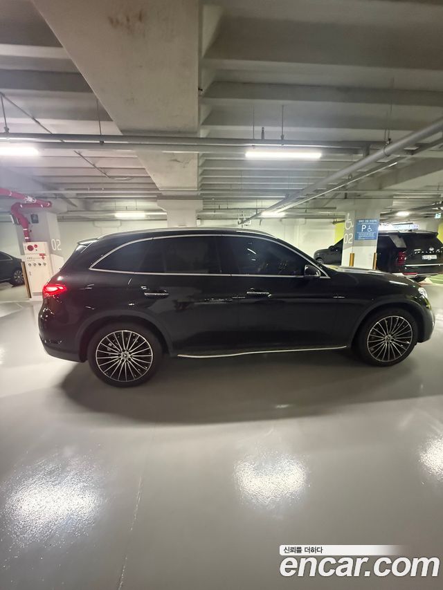 Mercedes-Benz GLC-Class (X254) GLC300 4MATIC AMG Line 2023 — фото 4