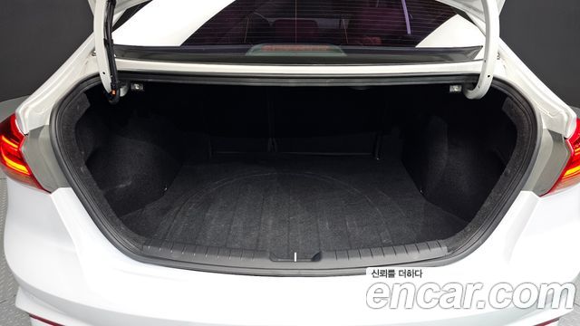Hyundai Avante (AD) 1.6 Turbo Sport Extreme Selection 2017 — фото 20