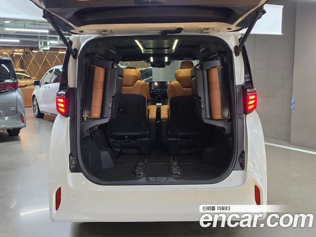 Toyota Alphard (IV) 2.5 HEV Executive AWD 2025 — фото 24