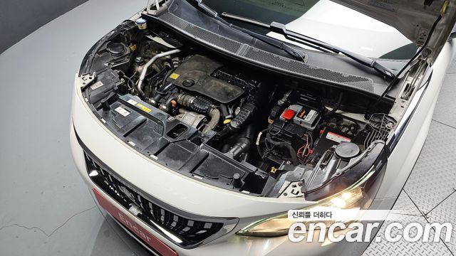 Peugeot 3008 (II) 1.6 BlueHDi Allure 2018 — фото 6