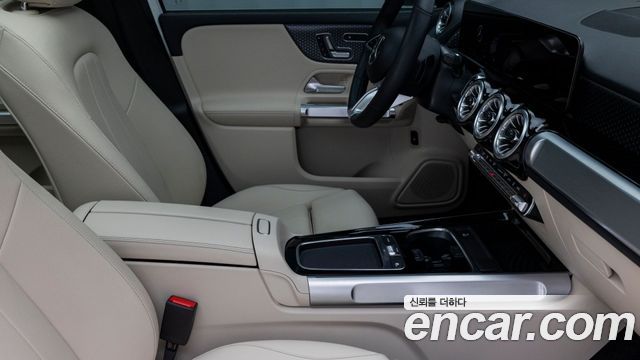 Mercedes-Benz GLB-Class (X247) GLB200 d 2025 — фото 9